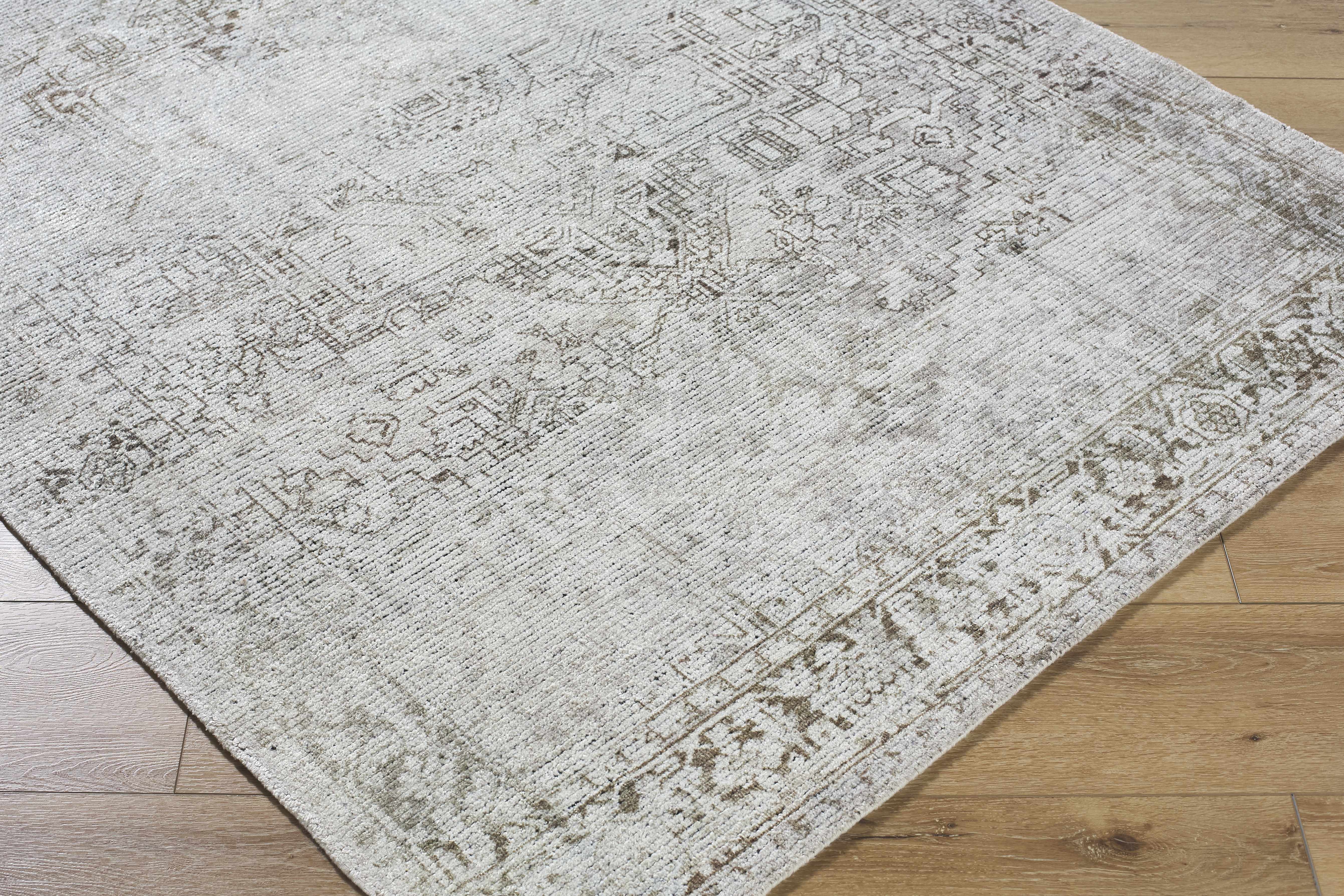 Clodia Area Rug