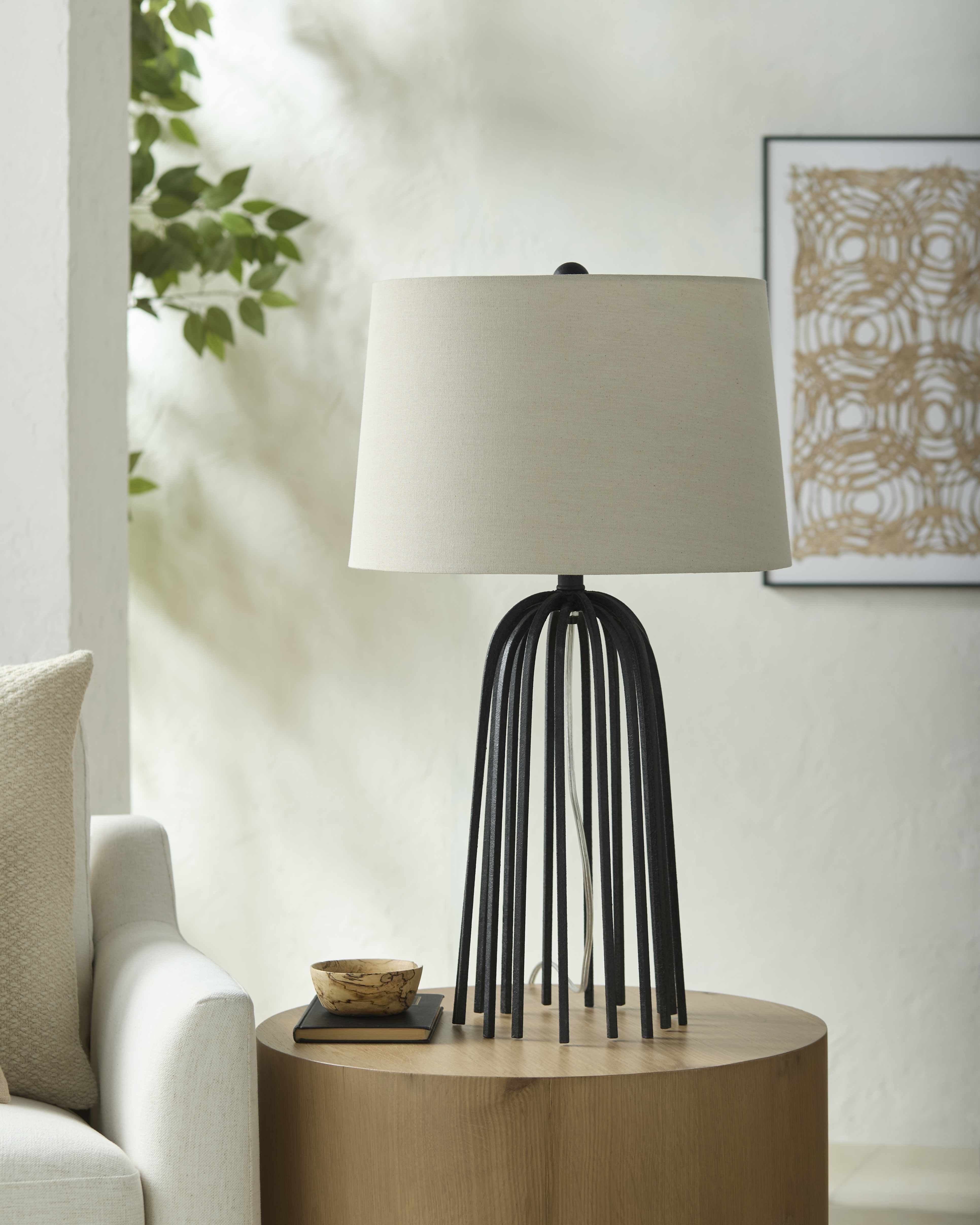 Lascuarre Table Lamp