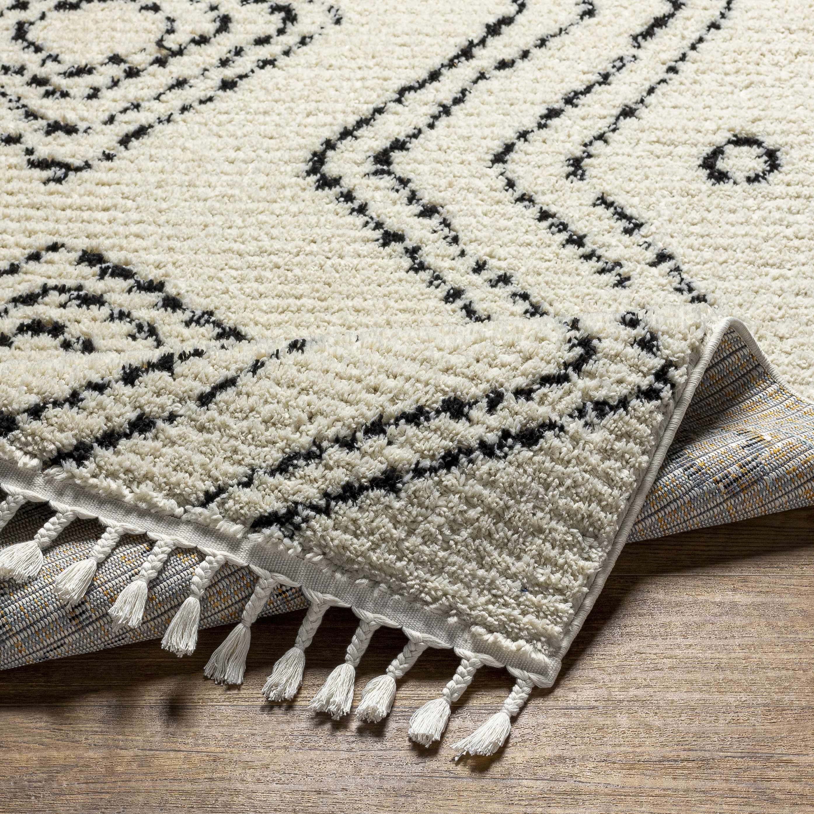 Canhaway Area Rug