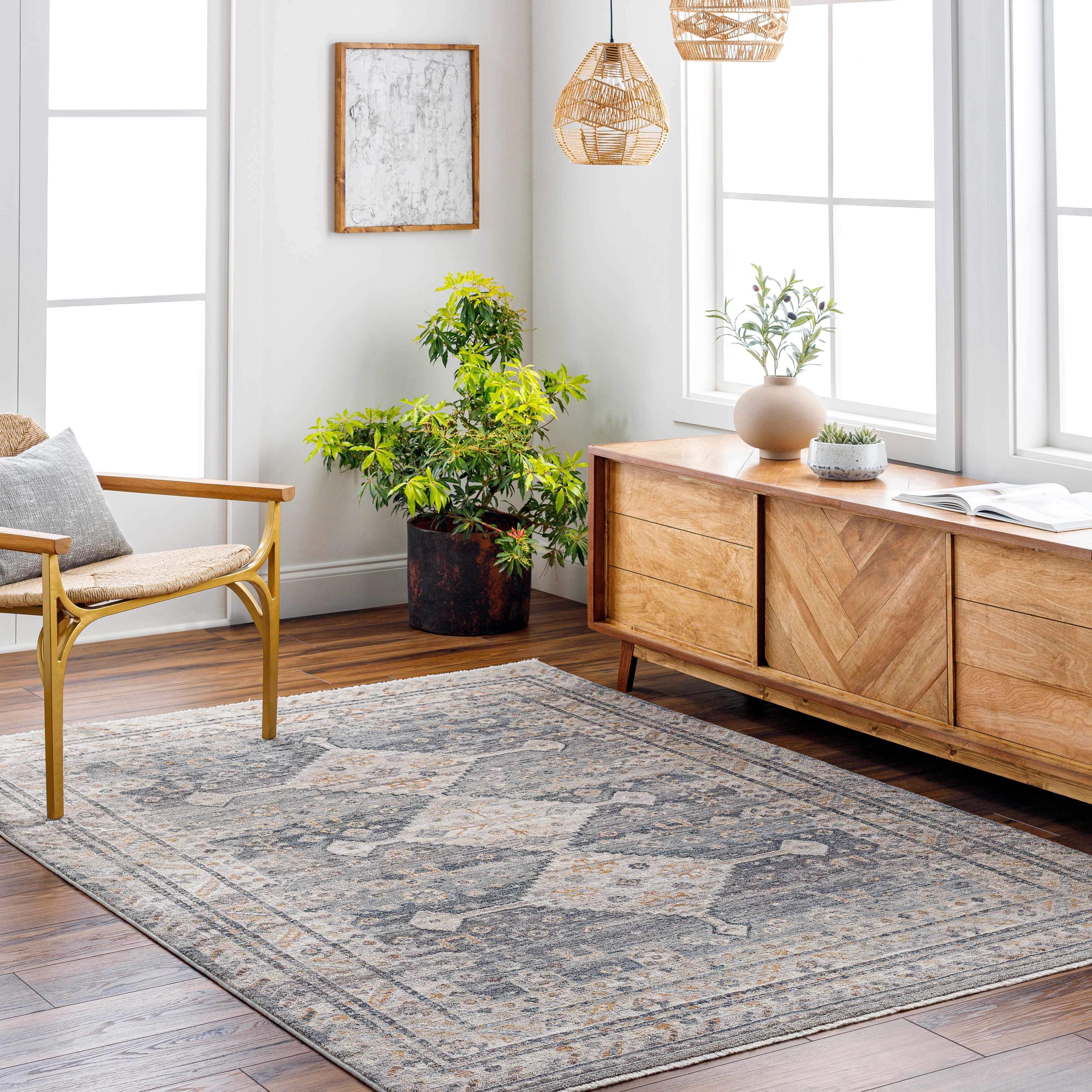 Lyam Luxe Rug with Fringes