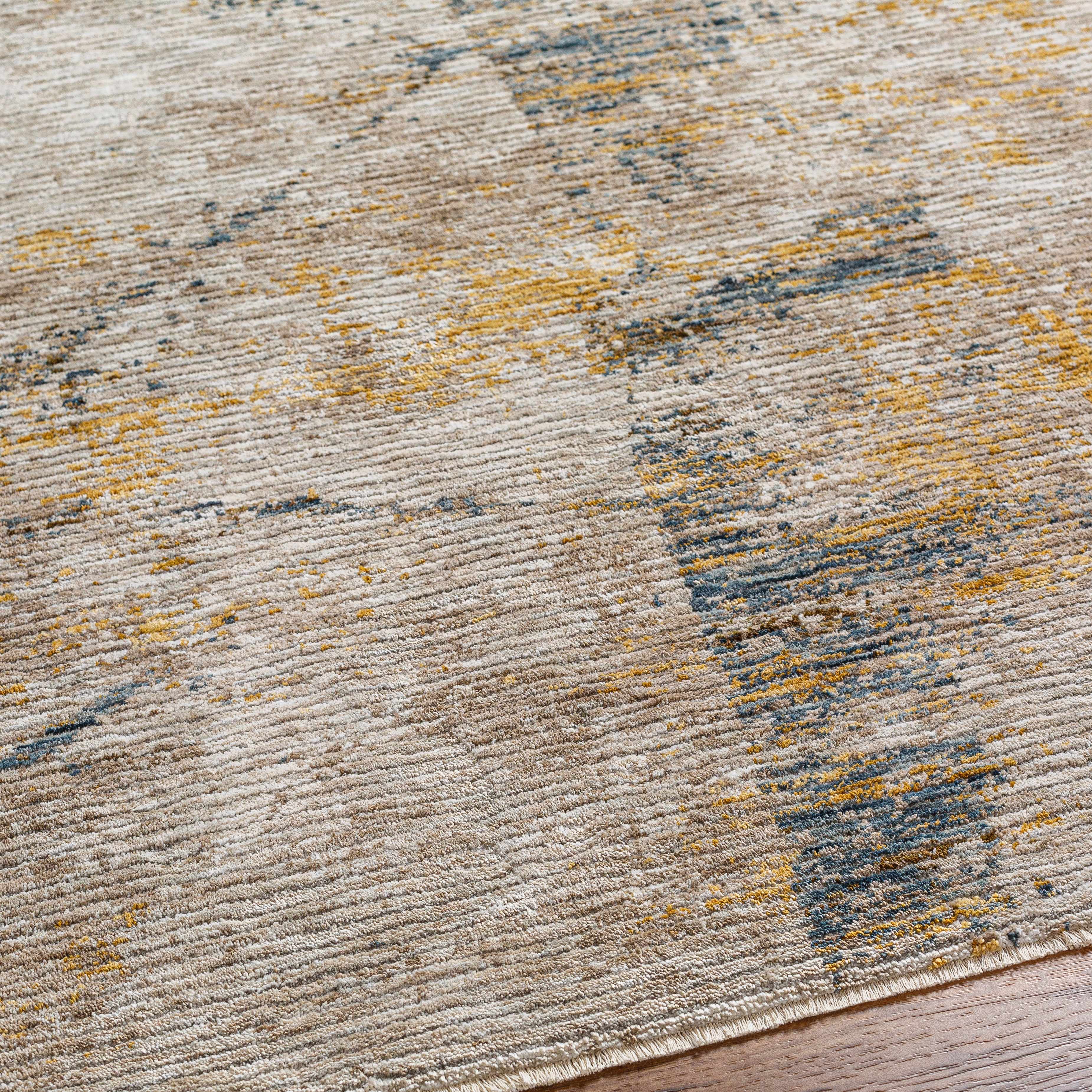 Cadao Rich Textured Traditional Rug